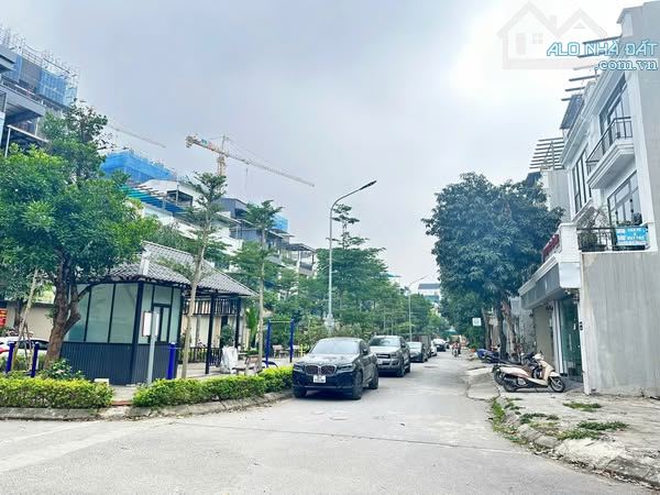 CẦN TÌM CHỦ MỚI CHO E HOA KHÔI ĐÔ THỊ ĐỒNG TẦU- 60m ĐẤT  MẶT TIỀN 5m GIÁ 18,5 TỶ - 3