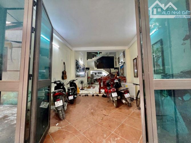 Tứ Hiệp - Thanh Trì 72.5m x 4.5 tầng, mặt tiền 4.1m, giá 12.7 tỷ thương lượng - 3