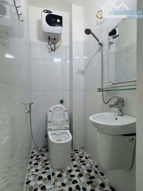 Bán nhà 2,5 tầng ngõ đường Hoàng Văn Thụ - 3