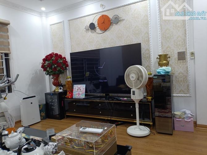 Chùa Bộc 42m2, Thang Máy, Nhà Đẹp - 11 tỷ Nhỉnh, Ngõ Thông - 3