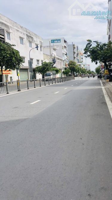 Bán Nhà Phạm Văn Chí,Khu VIP Quận 6,Hẻm Ô Tô Vào Nhà,4x21,Nhỉnh 6 Tỷ(QS9) - 3