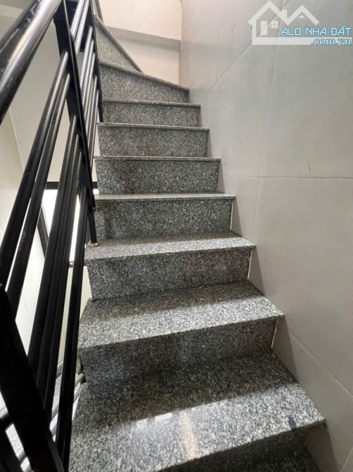 Bán Tòa nhà CHDV đường Phan Đăng Lưu, Q.BT, 4.3x17m - 6 Tầng, HĐ: 60tr/tháng - Giá 15.9 tỷ - 3