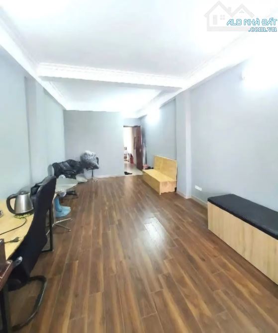 BÁN NHÀ MẶT PHỐ ĐÔNG CÁC ĐỐNG ĐA 32 TỶ DT 90M2 MT 4.5M 8T THANG MÁY LÔ GÓC 3 MẶT THOÁNG. - 3