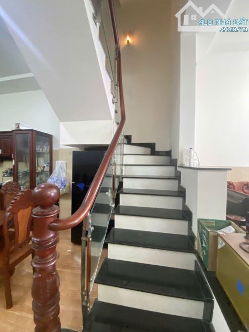 Bán nhà  Đ Số 6 gần trường học Hoàng Văn Thụ 60m2 ,4 Tầng hẻm 6m thông 5 tỷ 1 - 3