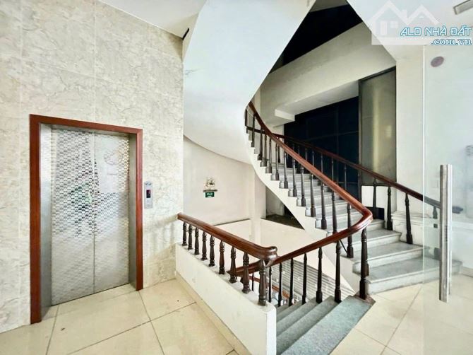 Cho thuê MT 52-54-56-58 Đường số 26, P11 Quận 6. DT 18x24m - 3