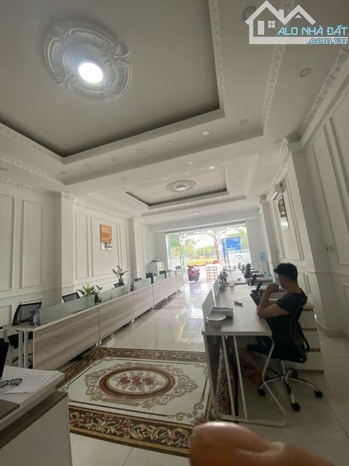 Siêu Phẩm mặt tiền Đ số khu dân cư Vĩnh Lộc đối diện công viên Hồ Trái Tim 114m2,4 Tầng - 3