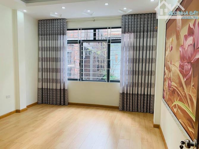 Nhà 4 tầng Hoàng Văn Thái 40m², MT 5m, ô tô tránh – ở ngay, kinh doanh tốt – 10.2 tỷ - 3