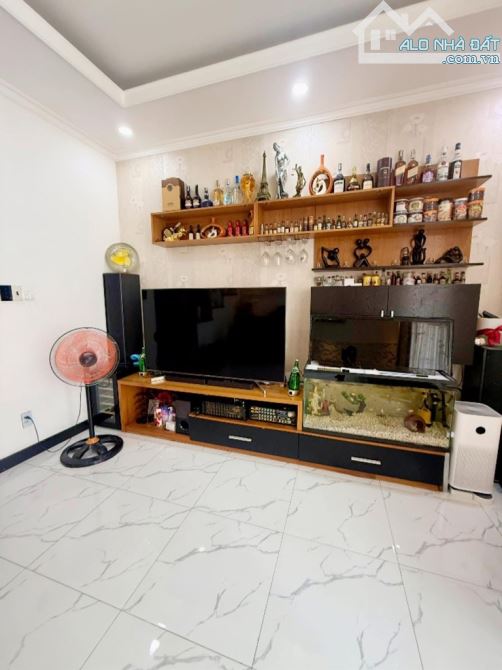 BÁN NHÀ KINH DƯƠNG VƯƠNG 80M2 6.8 TỶ 4 TẦNG 5 PHÒNG NGỦ THU NHẬP 20 TRIỆU HẺM XE TẢI - 3