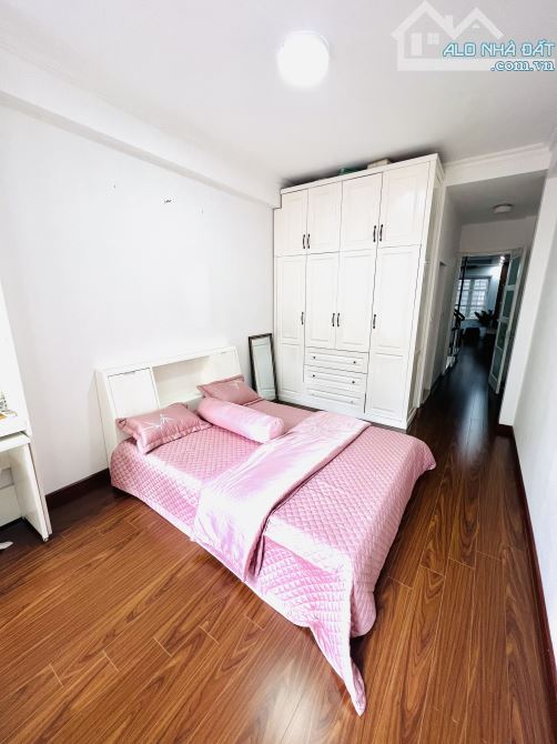 Bán nhà Đào Tấn - khu Phân lô - 5m ra ô tô - 45m2 - ngõ vip của phố ❤️ - 4