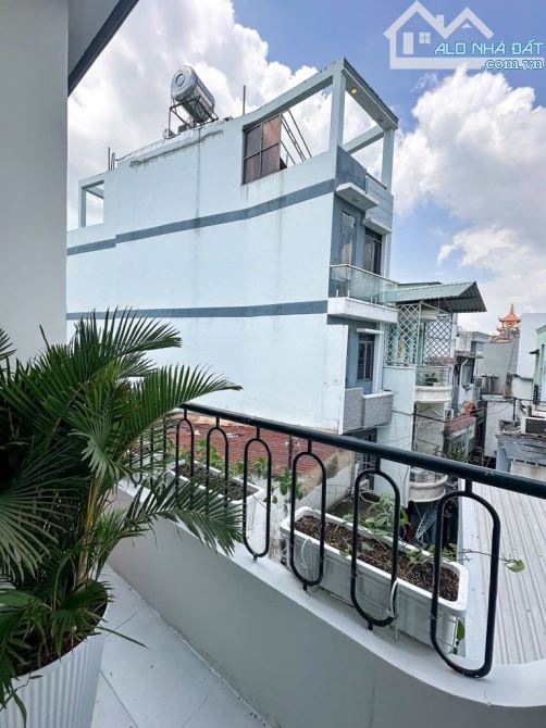 NGAY PHỐ ẨM THỰC VẠN KIẾP + PHAN XÍCH LONG - 3 TẦNG MỚI ĐẸP FULL NỘI THẤT CHỈ 3,X TỶ - 4