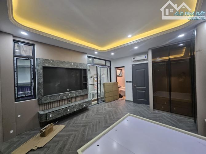Bán nhà Bồ Đề 6 tầng thang máy, full nội thất, gần phố giá 12 tỷ hơn - 4