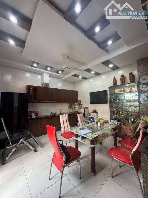Bán biệt thự kiểu Nhật - 3 tầng - 150m2 - 12x13 - Hẻm Xe Tải - Hương Lộ 2 - Bình Tân - 4