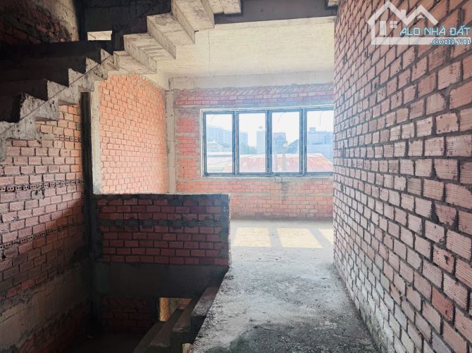 Nhà thô cần bán KDC Tín Nghĩa 6,8 tỷ góc 3 mặt tiền siêu hiếm cần bán sổ sẵn công chứng - 4