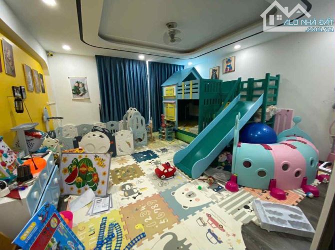 Mặt phố Đức Giang, Bình Minhgarden, 95X5T, Phân lô, vỉa hè, Thang Máy, KD, giá cực tốt 27 - 4
