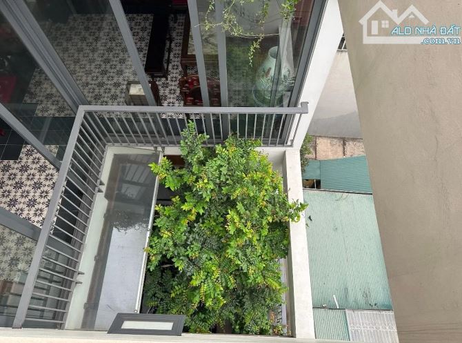 Bán tòa nhà văn phòng trên ở dưới cho thuê xây mới đẹp mặt phố Nguyễn Hoàng Tôn - 4