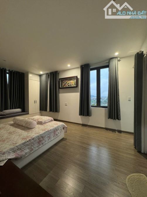 Cần bán căn biệt thự sân vườn siêu đẹp tại An Sơn, P4,Tp Đà Lạt. 400m², 2 tầng, 6PN. - 6