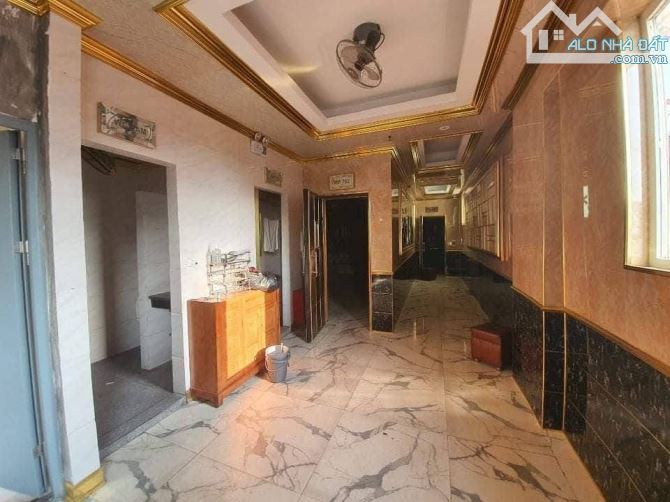 BÁN NHÀ MẶT PHỐ HOÀNG QUỐC VIỆT 200m2x6T THANG MÁY - MT 6.2m - 90 TỶ - VỈA HÈ - KINH DOANH - 5