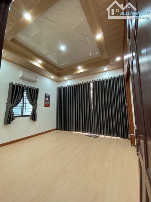 Chỉ 5 Tỷ Nhà Đẹp 2 Tầng ngay Him Lam,Quận 7,DT 70m,4 PN,Tặng nội thất - 5
