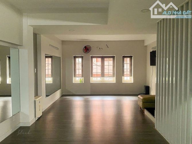 Bán nhà hẻm 42, Đồng Xoài, Tân Bình,Sát Cộng Hòa, nhà 5tang, 4.6x17 - 5