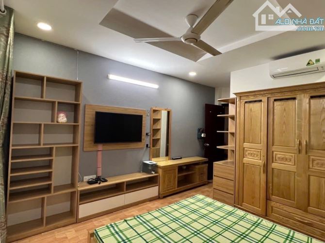 HXH Cách Mạnh Tháng 8 - Phường 10 - Quận 3 - DT 53m2(3.8x14) - 5