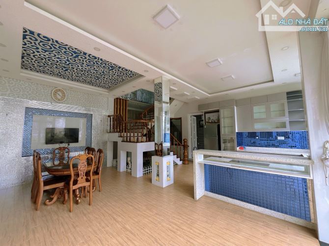VILLA 2 MẶT TIỀN ĐƯỜNG YÊN THẾ NGANG 17,5M- 212M2 4 TẦNG 8P CÁCH CHỢ ĐÀ LAT 3,2KM GIÁ 29TỶ - 5