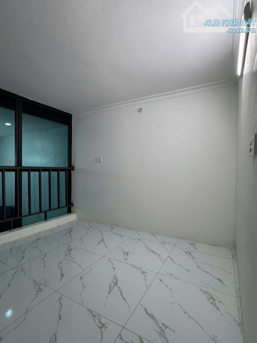 Bán nhà 2,5 tầng ngõ đường Hoàng Văn Thụ - 5