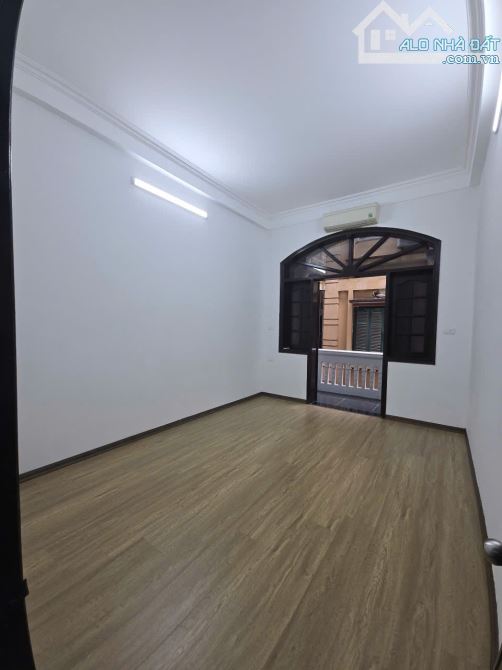 Bán nhà rẻ nhất đông la diện tích 30m2. Xây 4,5 tầng gần trường học các cấp giá 3x tỷ - 5