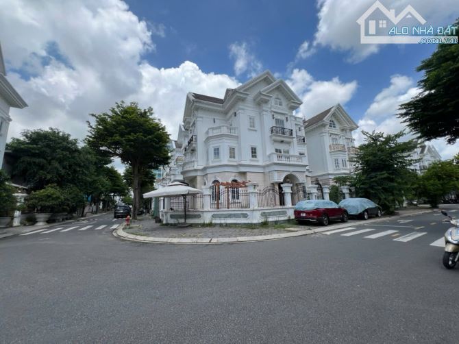 BÁN BIỆT THỰ ĐƠN LẬP 2MT ĐƯỜNG SỐ 8 City Land - DT: 15x20m, CN: 300m2, H+4T - 80 tỷ TL - 5
