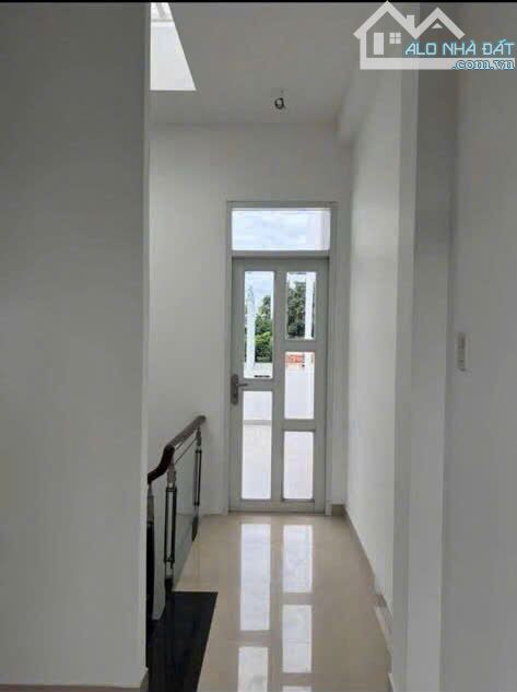 Nhà 3 tầng đẹp,HXH xe hơi quay đầu ,DT 61M² (4x 15,25m) vuông vắn, chỉ 6,5 tỷ thương lượng - 5