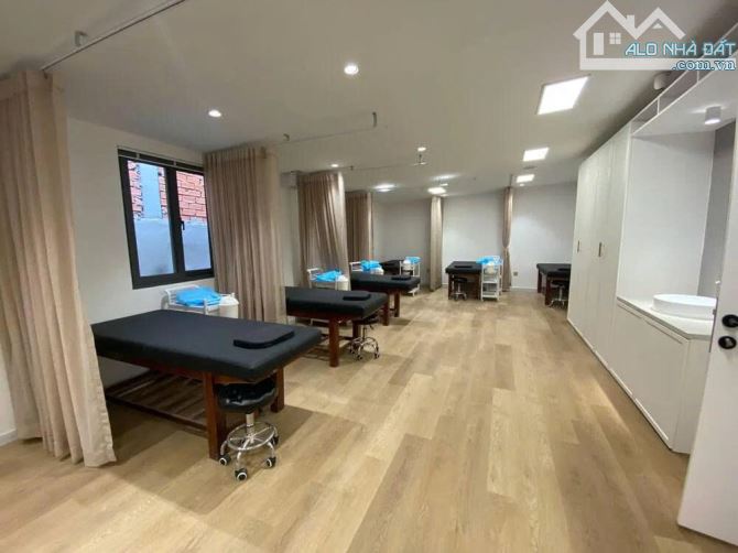 Cho thuê nhà mặt tiền số 221-223 đường Lý Tự Trọng, Phường Bến Thành, Q1,TP Hồ Chí Minh - 5