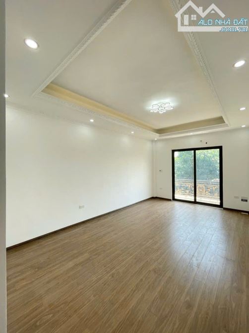 Nhà đẹp phố Đức Giang Long Biên 6 tầng, gara, ô tô tránh, thang máy, 10 tỷ hơn - 5