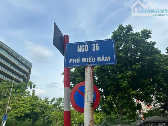 BÁN NHÀ MIẾU ĐẦM LÔ GÓC CỰC HIẾM RỘNG MÊNH MÔNG CHỈ NHỈNH 8 TY - 5