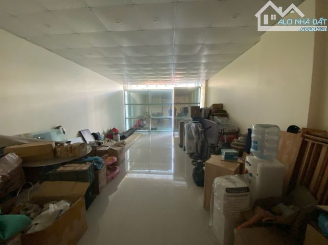 Mặt đường Trần Nguyên Hãn (gần Việt Tiệp) - 106m2 - MT 5,2m - 6,5 tầng - giá tốt 16,6 tỷ - 6
