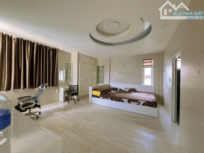 VILLA 2 MẶT TIỀN ĐƯỜNG YÊN THẾ NGANG 17,5M- 212M2 4 TẦNG 8P CÁCH CHỢ ĐÀ LAT 3,2KM GIÁ 29TỶ - 6