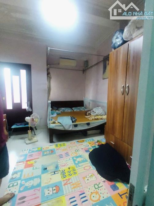 Bán nhà Hoàng Tăng Bí, 4 tầng, ngõ nông ô tô tránh trước nhà giá 5,85 tỷ - 6