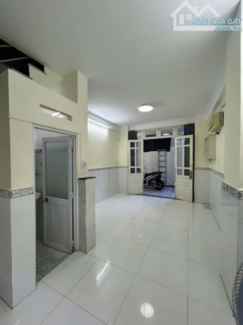 BÁN NHÀ 2 TẦNG -3 TỶ- GẦN MẶT TIỀN TRẦN XUÂN SOẠN - QUẬN 7,DT 35M,2PN,2WC - 6