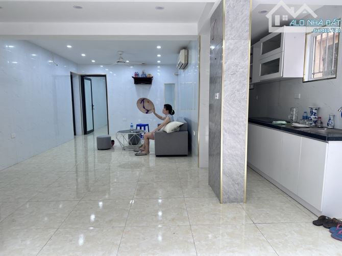 Nhà Lô Góc 2 Mặt Thoáng, Gara Ô Tô, Kinh Doanh Tốt, Ngay Sát Chợ, Trường Học 3 Cấp, 6.2 Tỷ - 7