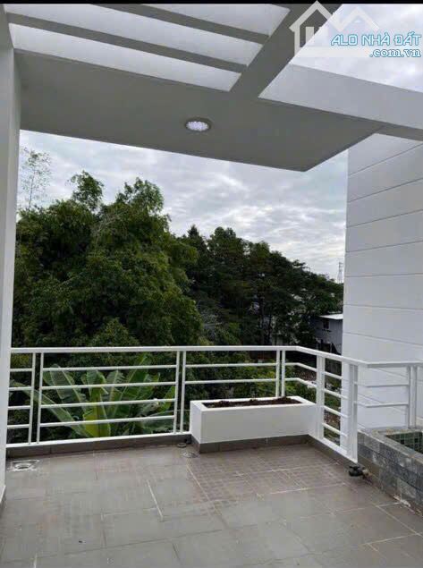 Nhà 3 tầng đẹp,HXH xe hơi quay đầu ,DT 61M² (4x 15,25m) vuông vắn, chỉ 6,5 tỷ thương lượng - 7