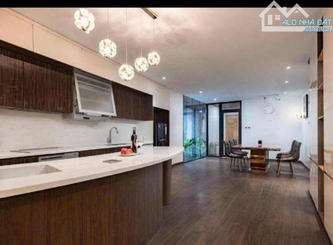 315 Tỷ/ 257/269 M2 Tòa Văn Phòng 11 Tầng/ 9.5 M tiền/ Mặt Phố Đặng Dung/Ba Đình - 7