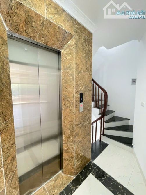 Nhà đẹp phố Đức Giang Long Biên 6 tầng, gara, ô tô tránh, thang máy, 10 tỷ hơn - 7