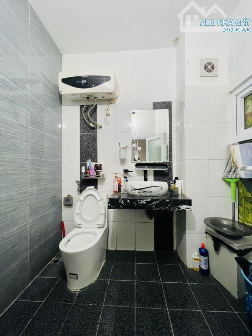 CHỦ CẦN TIỀN - BÁN GẤP NHÀ Ở TƯ ĐÌNH 45M2 - 2THOÁNG - OTO ĐỖ TRƯỚC CỬA - 7