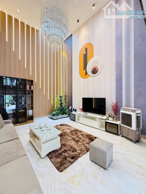 60M2 5TẦNG SÁT MẶT ĐƯỜNG RA EMART NỘI THẤT CAO CẤP CHỈ HƠN 8TỶ TL - 8