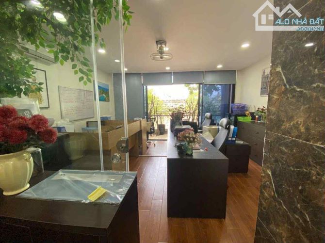 Mặt phố Đức Giang, Bình Minhgarden, 95X5T, Phân lô, vỉa hè, Thang Máy, KD, giá cực tốt 27 - 8