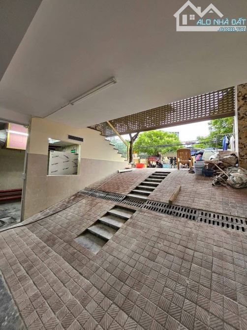 BÁN TOÀ VĂN PHÒNG XUÂN LA - TÂY HỒ 250m2 - 10T THANG MÁY - MT 8m - 168 TỶ - ÔTÔ TRÁNH - KD - 9