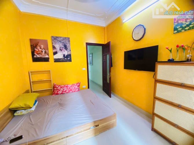 Kim giang - 39m mt 3,2m 5 tầng ngõ 3m Chỉ 8,6 tỷ - 9
