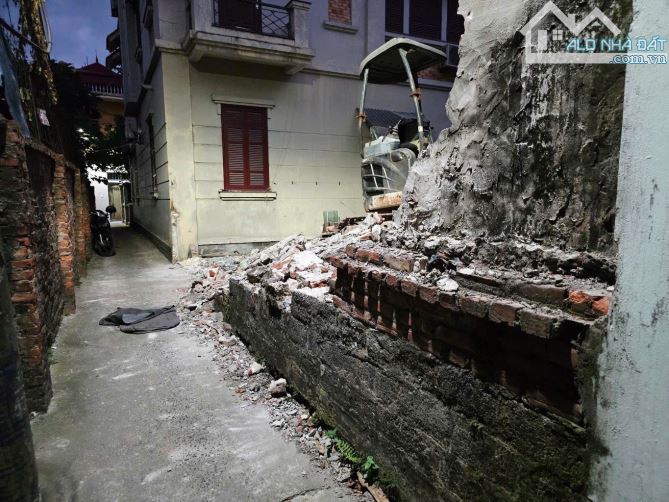 Bán đất Sài Đồng. 78m2 mặt tiền 8m nở hậu. Ngõ nông sát phố cực tiện ích. Chỉ 6.5 tỷ - 2