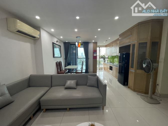 Bán chung cư Golden Land Nguyễn Trãi 96m2, FULL ĐỒ Ở NGAY - Có slot ô tô - Giá 7.2 tỷ