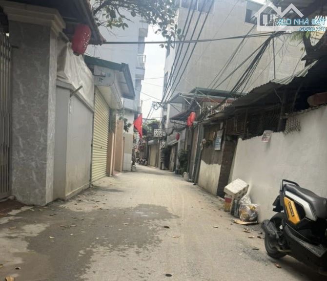 BÁN NHÀ NGỌC TRỤC - ĐẠI MỖ - Ô TÔ ĐỖ GẦN - 33M X 5 TẦNG - GIÁ 6 TỶ 8.