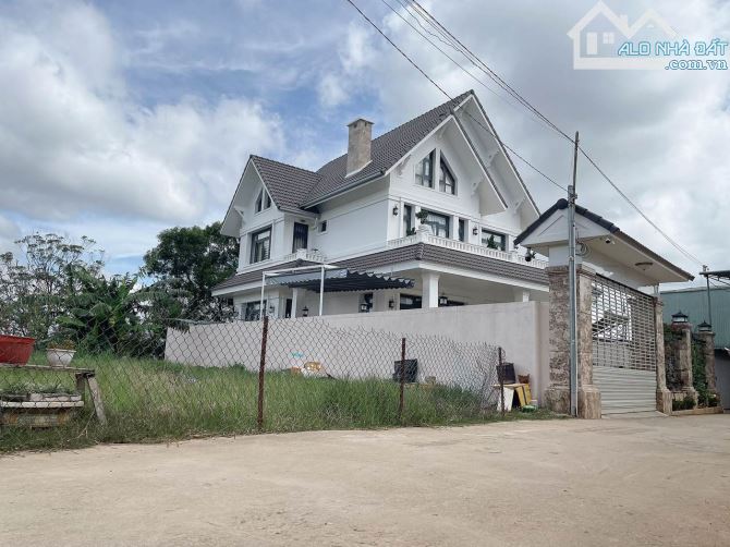 Bán 236m2 đất villa biệt thự ngô quyền đà lạt 10 tỷ sổ riêng đất xây dựng