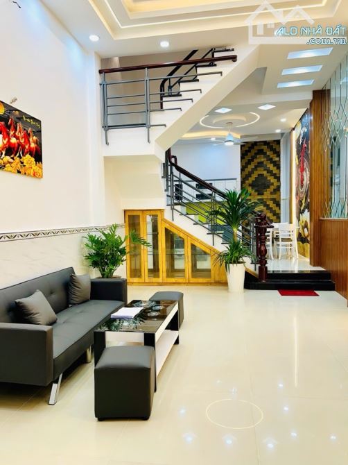 NHÀ 3 TẦNG - HƯƠNG LỘ 2 - GIÁP QUẬN 6 - HẺM XE HƠI - 56M2 - 5.5 TỈ